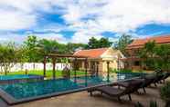 สระว่ายน้ำ 5 Mina Garden Villa Resort