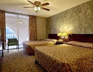 Bedroom 2 Shalimar Hotel of Las Vegas