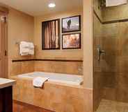 Toilet Kamar 7 Sheraton Steamboat Resort Villas