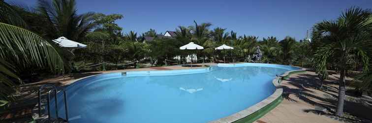Khác Con Ga Vang Resort