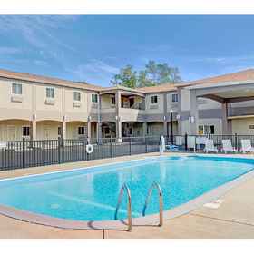 Days Inn Niagara Falls 1, Hotel Dr. Ghous A. Yasin, MD