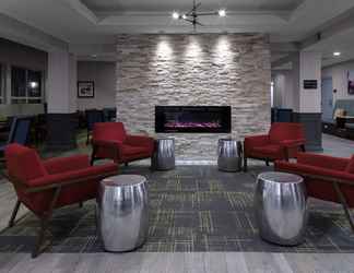 Lobby 2 Hampton Inn Concord Bow