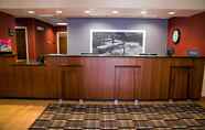 Lobby 6 Hampton Inn Lewisburg