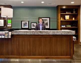 Lobby 2 Hampton Inn & Suites Chapel Hill-Carrboro/Downtown