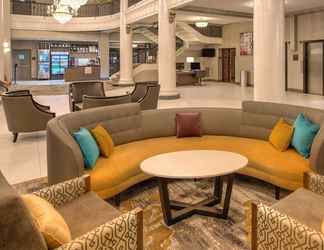 Lobby 2 DoubleTree by Hilton Hotel Utica