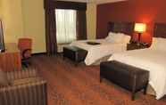 ห้องน้ำภายในห้อง 5 Hampton Inn & Suites Jamestown, ND