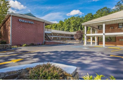 Khác Days Inn by Wyndham Elmsford / White Plains