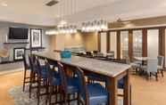 Restaurant 7 Hampton Inn Bartow