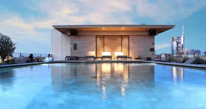 Swimming Pool Hotel Viu Milan