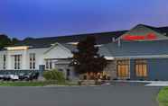 Exterior 4 Hampton Inn Sault Ste Marie