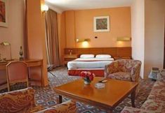 อื่นๆ 5 Candles