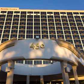 Ramada Plaza Atlanta Downtown Capitol Park 1, โรงแรม & ที่พัก Five Points