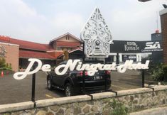 Lainnya 2 De Ningrat Topas Galeria