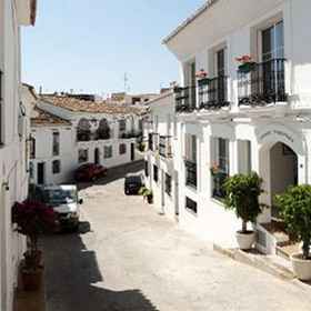 Apartamentos La Fonda 1, Khách sạn Benalmádena