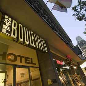 Boulevard Berlin 1, Khách sạn Technische Universität Berlin