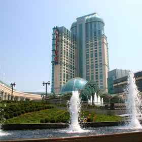 ウィンダム・フォールズビュー・ホテル 1, ナイアガラ渓谷ディスカバリーセンターホテル