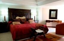 Others 4 Venetur Maturin