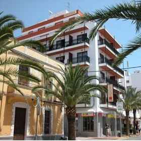 Apartamentos Ebusus1 , 飯店埃斯特伦克斯