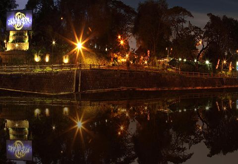 Lainnya Singgasana Hotel Surabaya