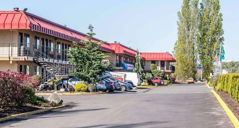 Others 2 Rodeway Inn & Suites