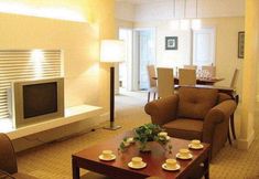 Lain-lain 6 Chateau Regency