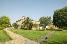 Lain-lain Reads Balance Hotel