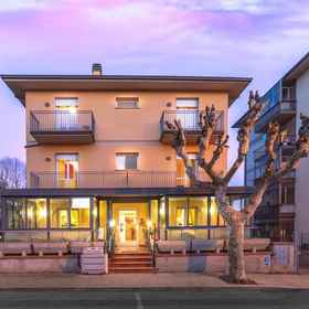 Rubens Montecatini1 , 飯店桑布卡皮斯托耶塞