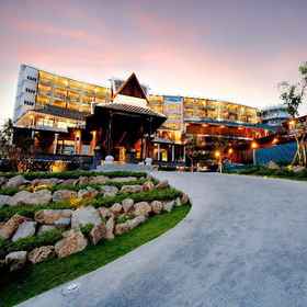 KC 리조트 앤 오버 워터 빌라 1, 차웽 노이 호텔