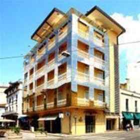 Crystal Palace1 , 飯店桑布卡皮斯托耶塞