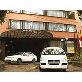 Real De La T 1, Hotel Bogotá