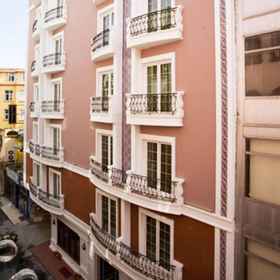 Maywood 1, Hotel Turkish Baths