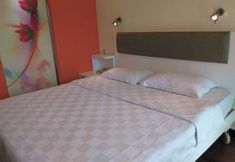 Others 7 Garden Inn Yilelu