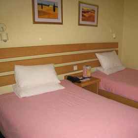 Home Inn Liuting 1, Hotel Waitan Bridge