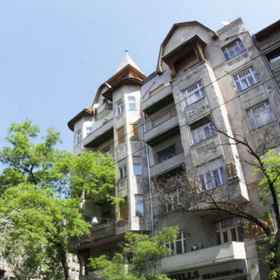 Hotel Omnibusz 1, 酒店 香港餐馆