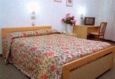 Others 2 Hotel Leon Bianco