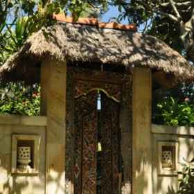 The Sari Beach 1, Khách sạn Joni Restaurant