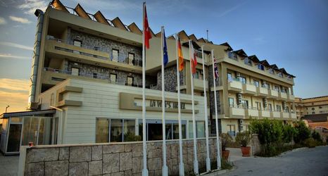 Others 2 Lavitas Hotel