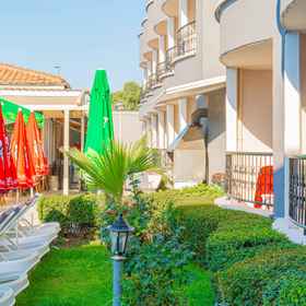 โรงแรมซายาโนรา ปาร์ค 1, โรงแรม & ที่พัก น้ำตกมานาฟกัต