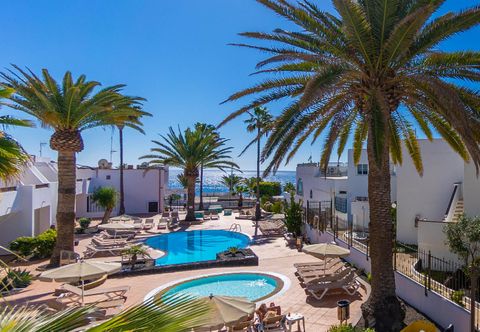 Others Club Flamingo