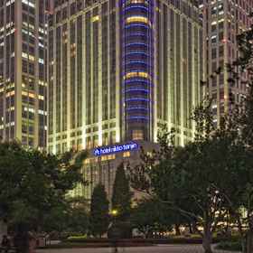 日航天津 1, 大学城ホテル