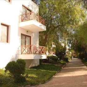 보드룸 오누라 홀리데이 빌리지 1, 토르바 해변 호텔