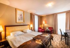 Others 5 Astoria Superior