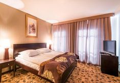 Others 7 Astoria Superior