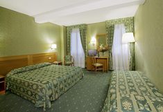 Others 7 Hotel Spagna