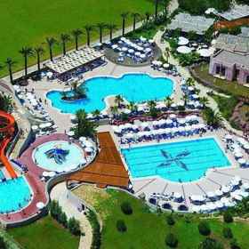 블루 워터스 클럽 1, 마나브가트 폭포 호텔