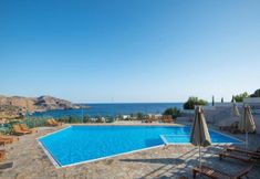 Others 3 Damnoni Bay