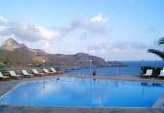 Others 4 Damnoni Bay