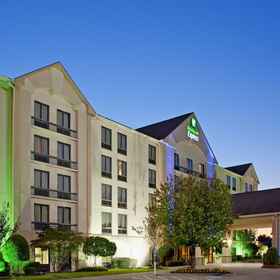 Quality Inn & Suites Sugar Land - Smart Financial1 , 飯店My Smyle Dental