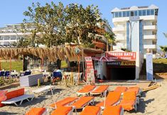 Others 2 Emir Fosse Beach