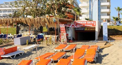 Others 2 Emir Fosse Beach